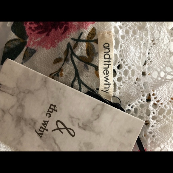 White Floral Long Sleeve Kimono Size OS - Picture 3 of 7